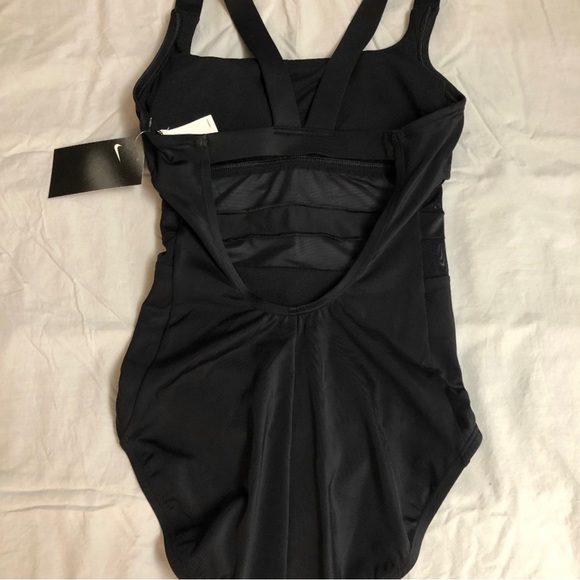 Nike Women's V Back One Piece Swimsuit size XS NWTS ✨ - Picture 8 of 8